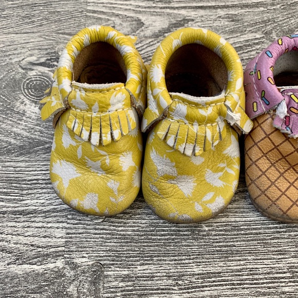 Lot of 2—Freshly Picked Moccasins, Size 2 - Picture 3 of 3